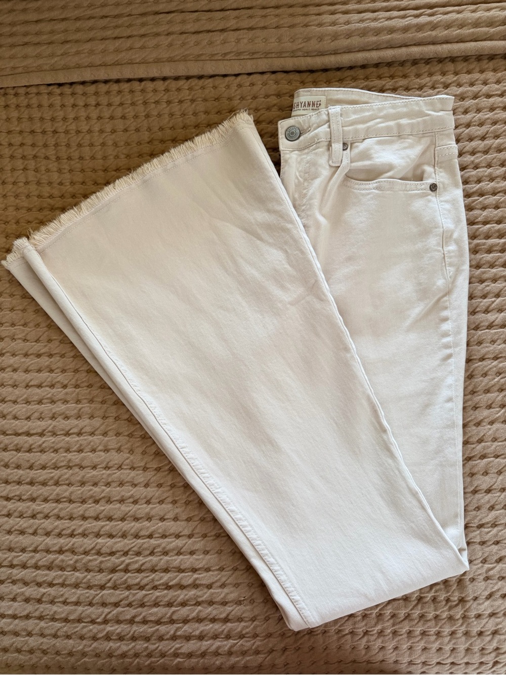 Shyanne Cream Soft Denim 29x34